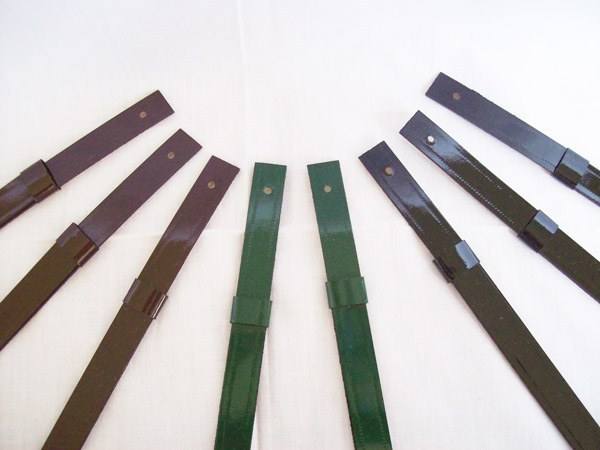 Soggoli in pelle marrone, nera e verde